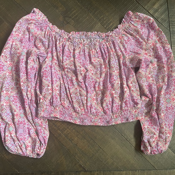 Live to be Spoiled Crop Top gathered at waist and 3/4 sleeves. Vibrant print 'L' - Picture 2 of 3